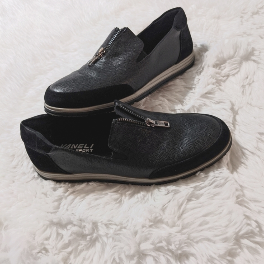 Vaneli Quaver, Leather Casual Shoe, Zabuk accents, Zipper, Black, Women's Size 7